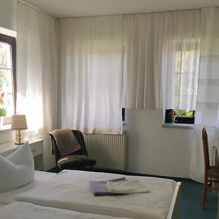 Mit Zur Post 4*
